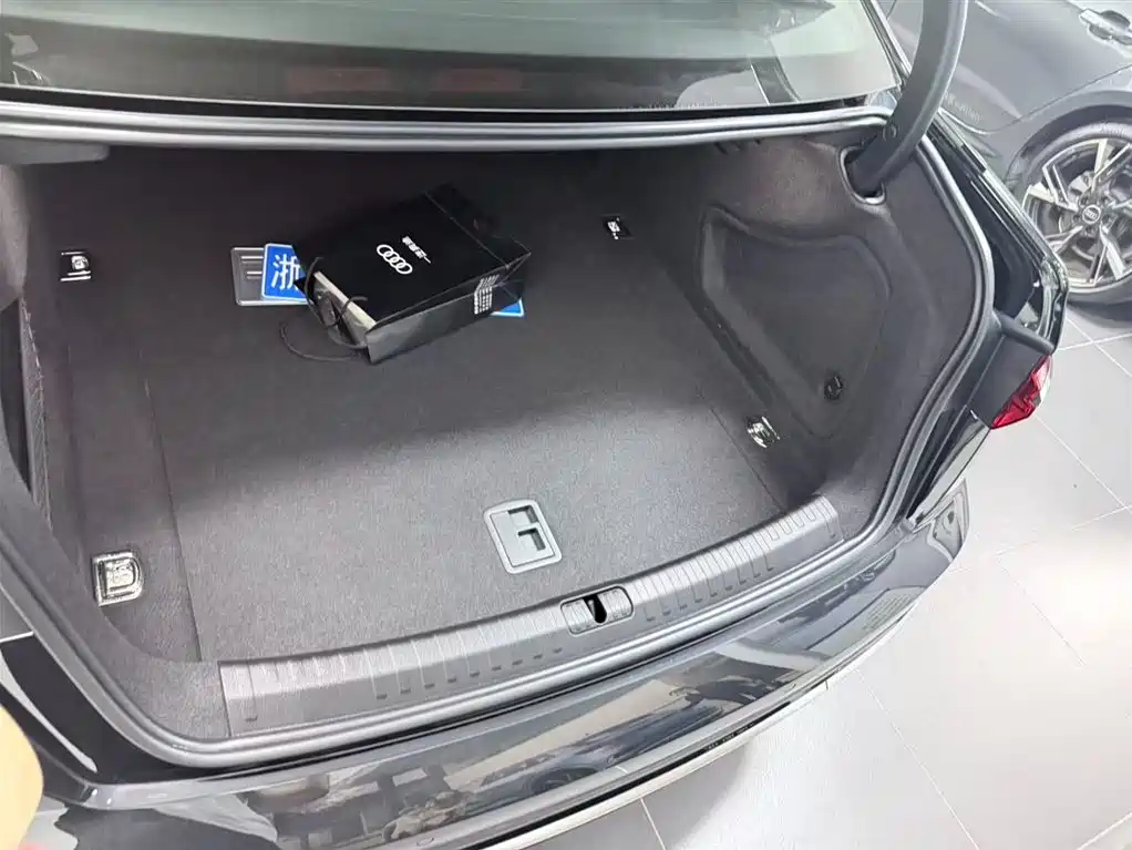 Audi A6L 2025 45 TFSI quattro