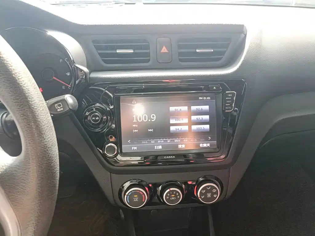 Kia K2 — миниатюра 13