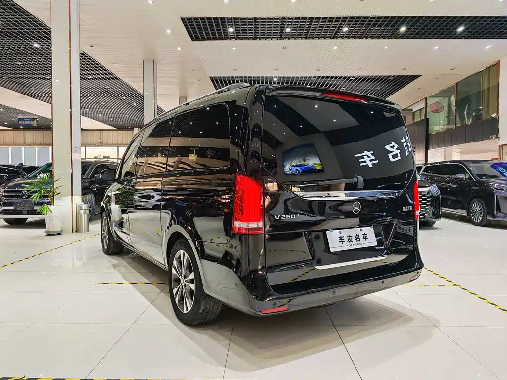 MERCEDES-BENZ V CLASS