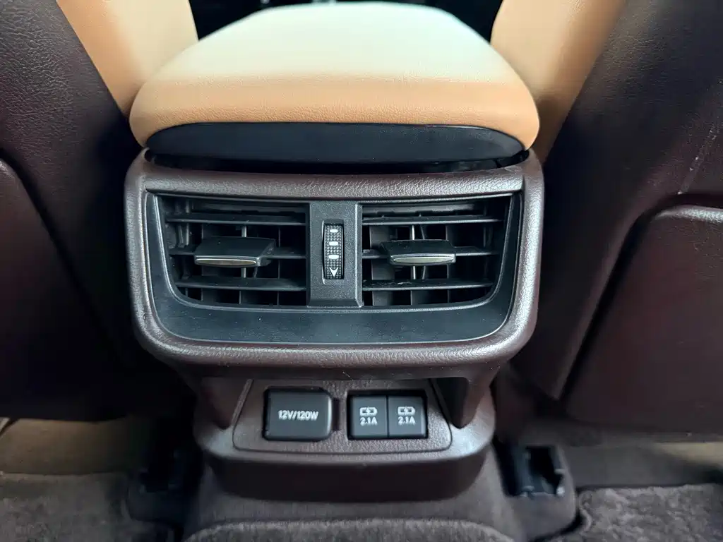 Lexus ES — миниатюра 13