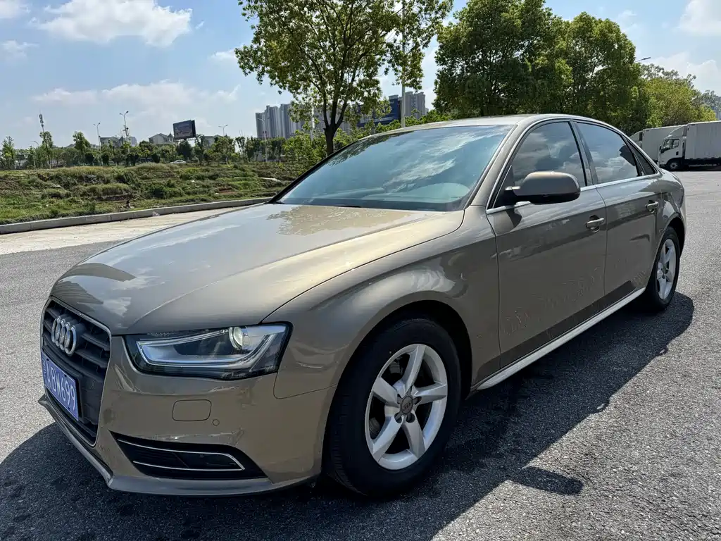 Audi A4L 2014