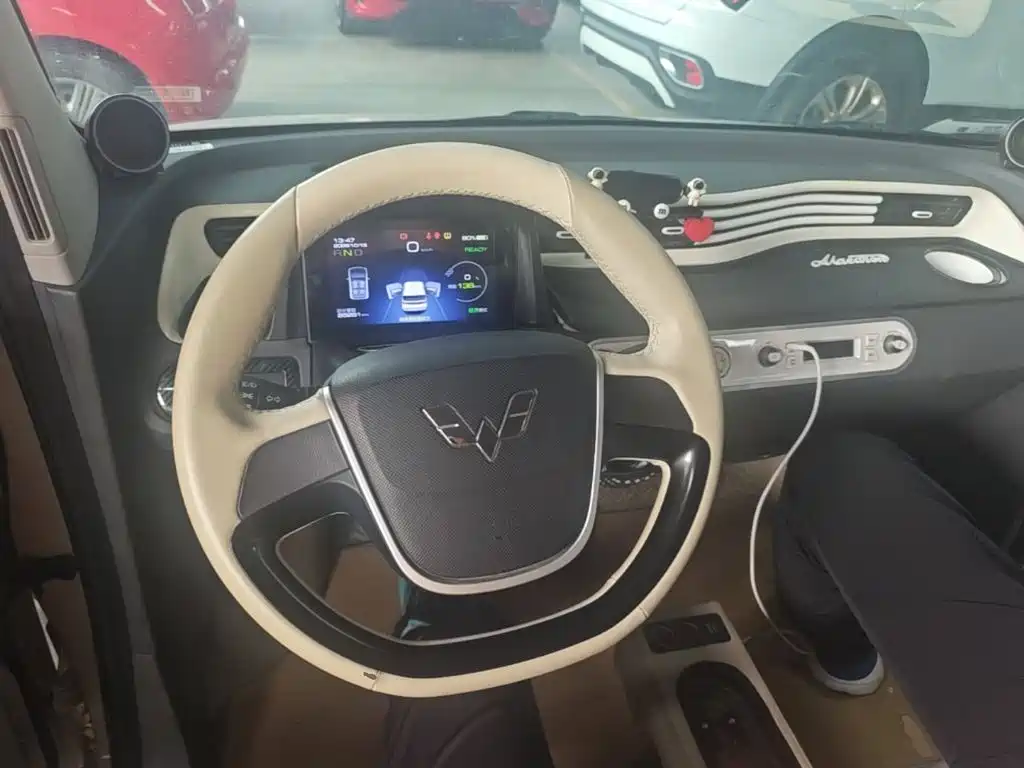 Wuling MINIEV — миниатюра 11