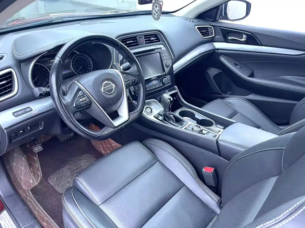 Nissan Cima — миниатюра 5