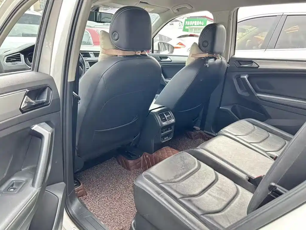 Volkswagen Tiguan L — миниатюра 10