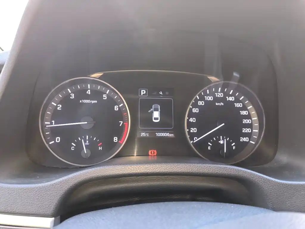 Hyundai Elantra — миниатюра 12