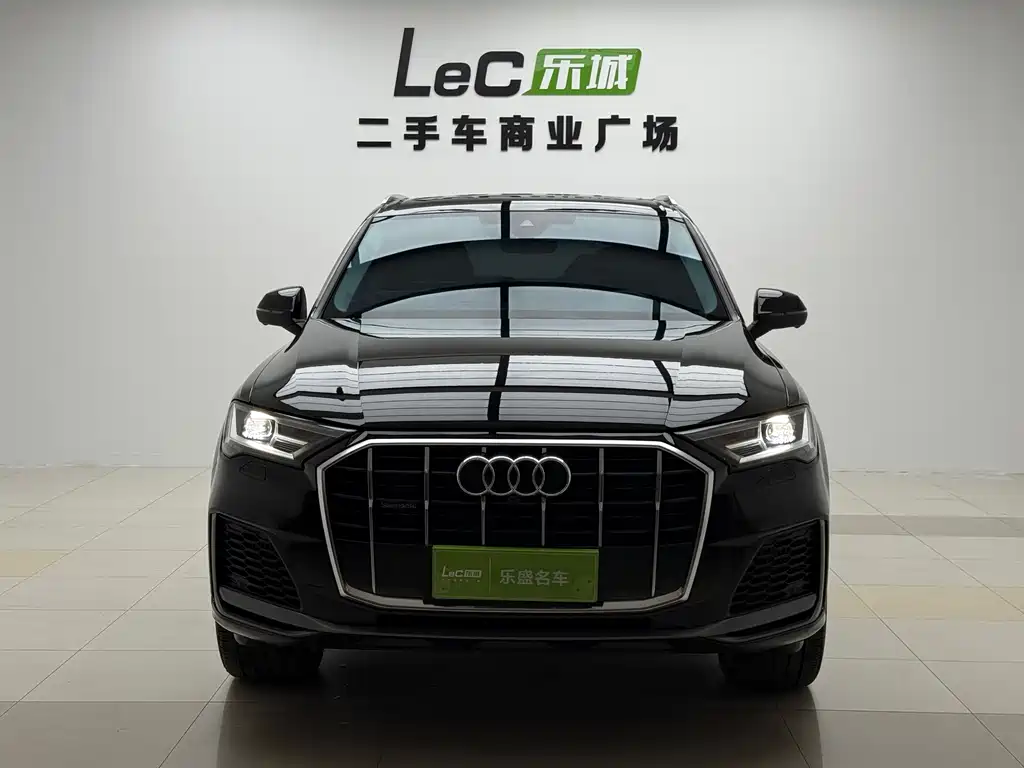 Audi Q7 2023 55 TFSI quattro S line Sport
