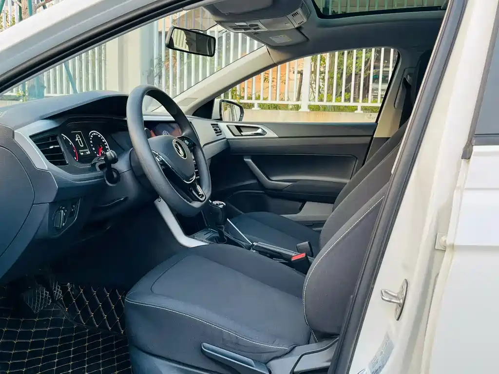 Volkswagen Polo — миниатюра 4