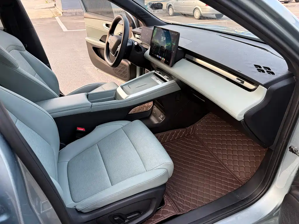 Roewe D6 — миниатюра 11