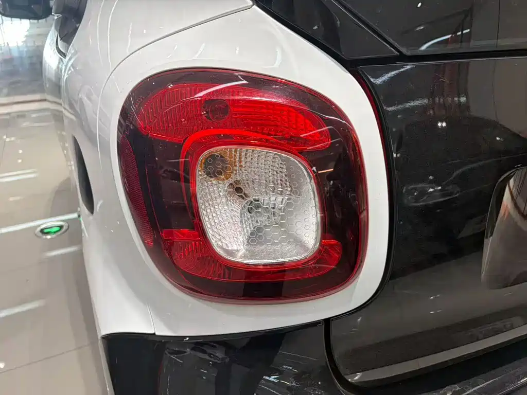 smart Smart Fortwo — миниатюра 10