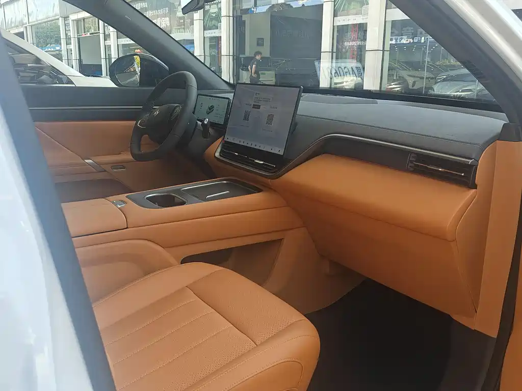 Dongfeng eπ008 2026 мест