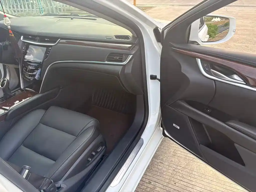 Cadillac XTS — миниатюра 13