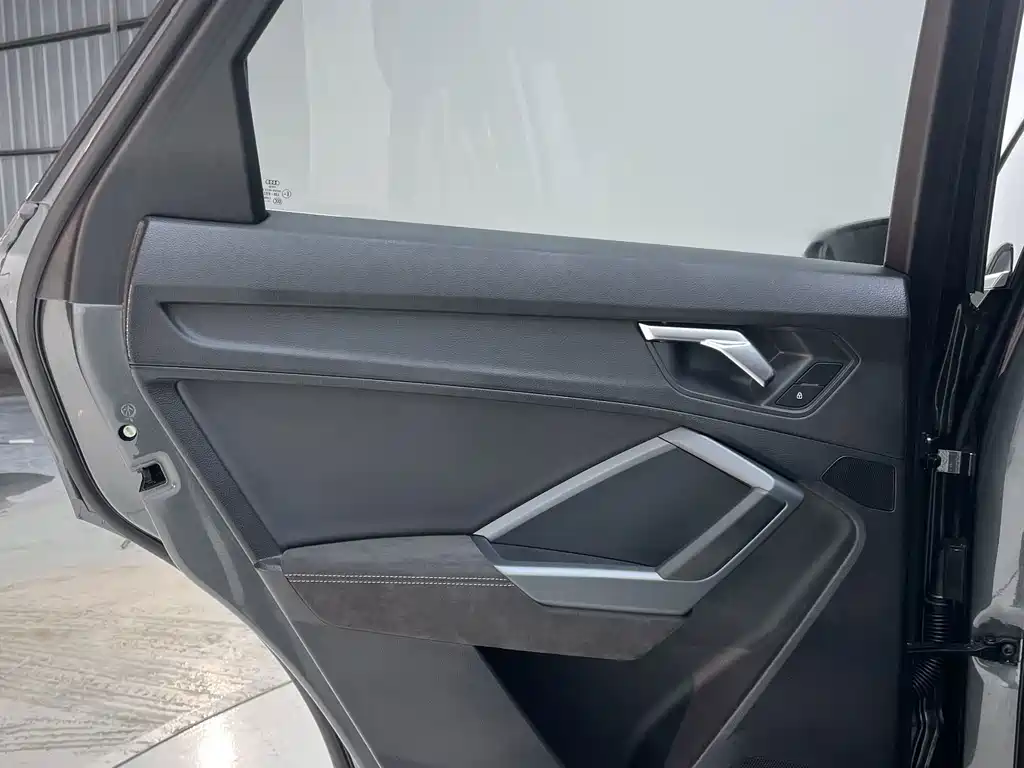 Audi Q3 Sportback — миниатюра 21