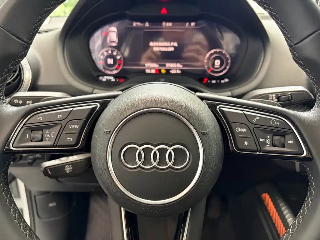 Audi Q2L 2024 35TFSI