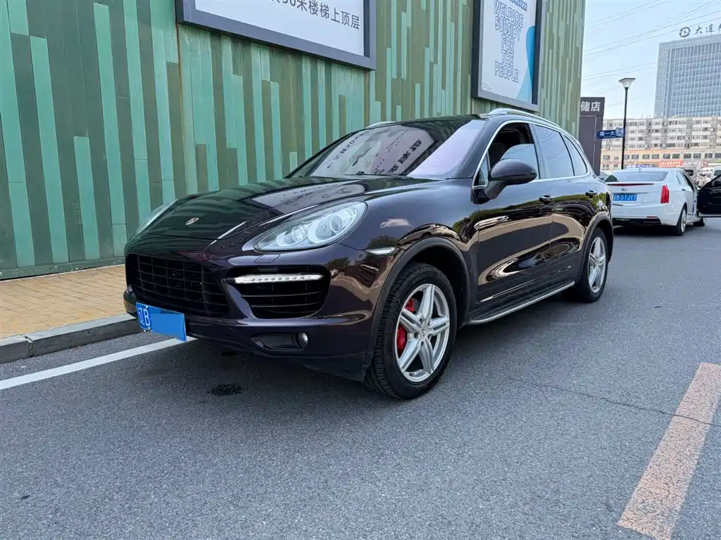 Porsche Cayenne 2011