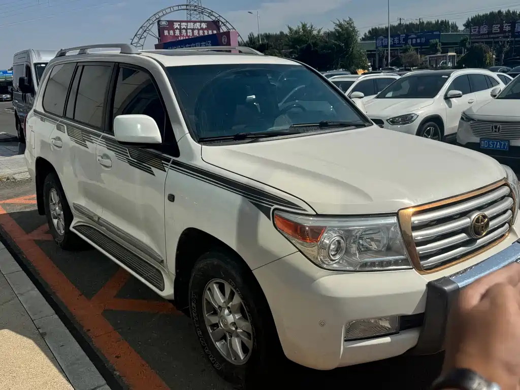 Toyota Land Cruiser — миниатюра 3