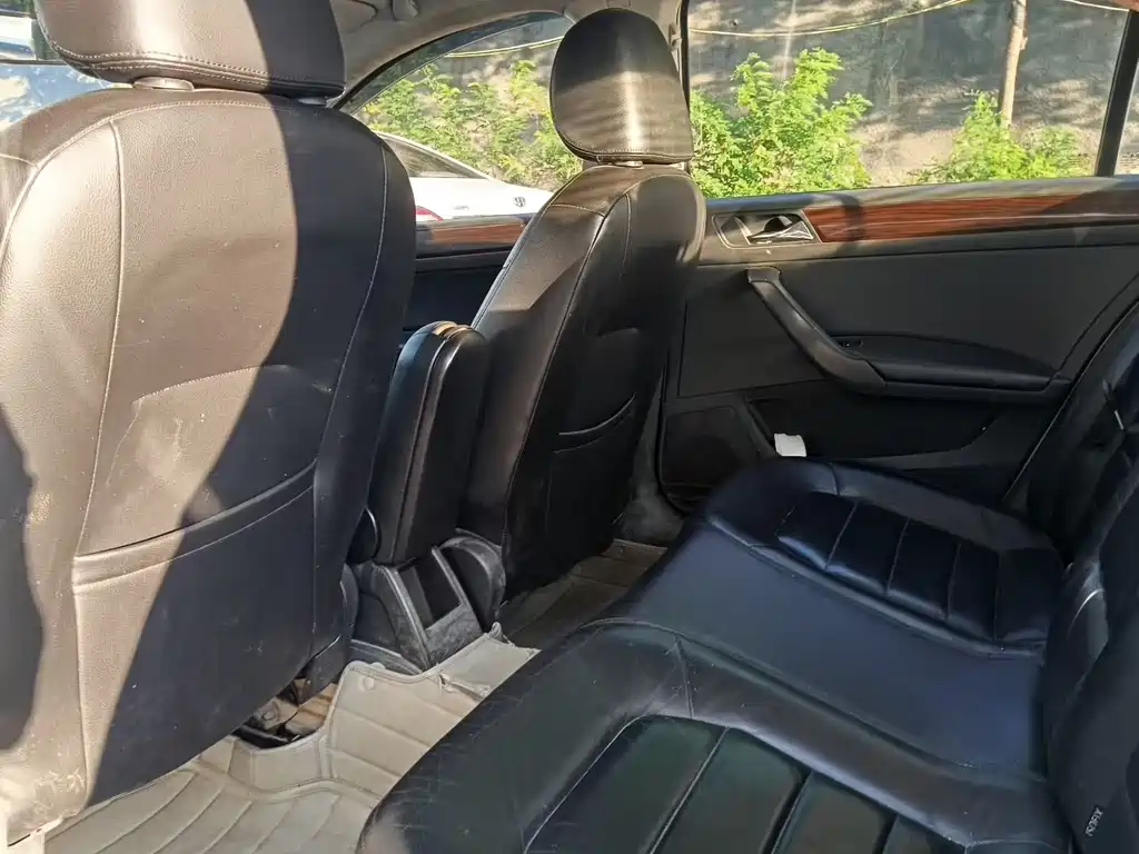 Volkswagen Santana — миниатюра 5