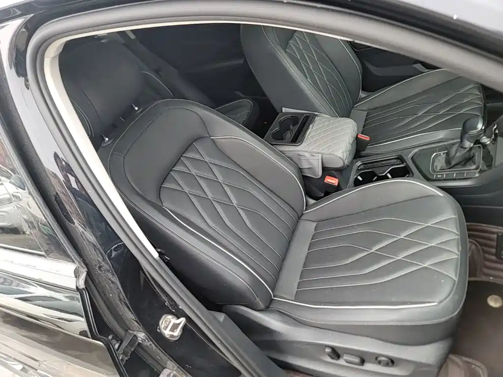 Volkswagen Tiguan L — миниатюра 25