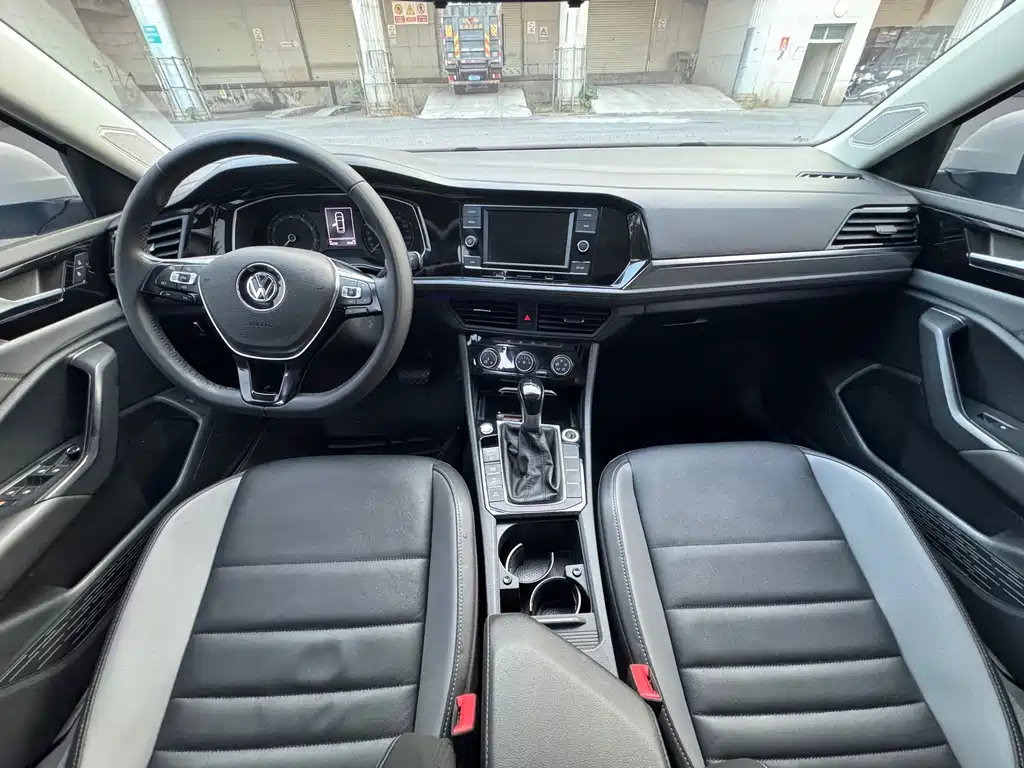 Volkswagen Sagitar — миниатюра 6