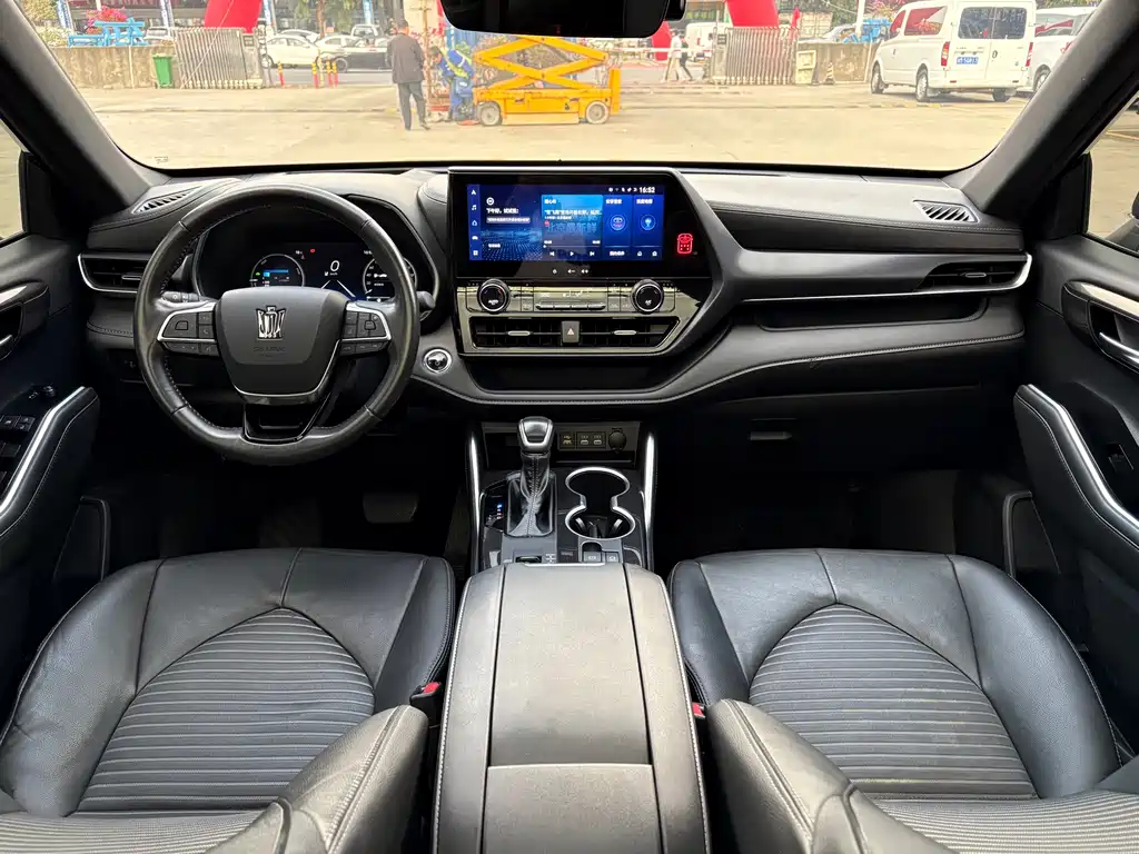 Toyota Crown Kluger 2023 2.5L HEV Luxury
