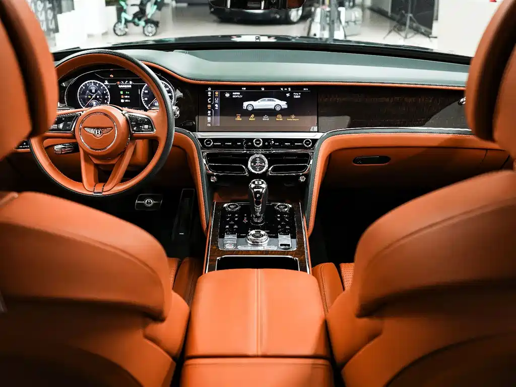 Bentley Flying Spur PHEV — миниатюра 11