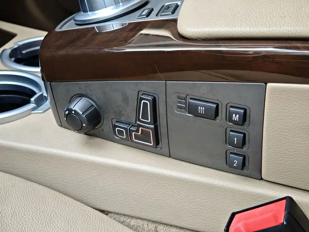 BMW 7 Series — миниатюра 20