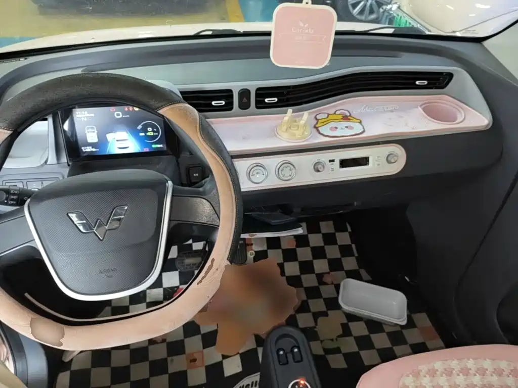 Wuling MINIEV — миниатюра 10