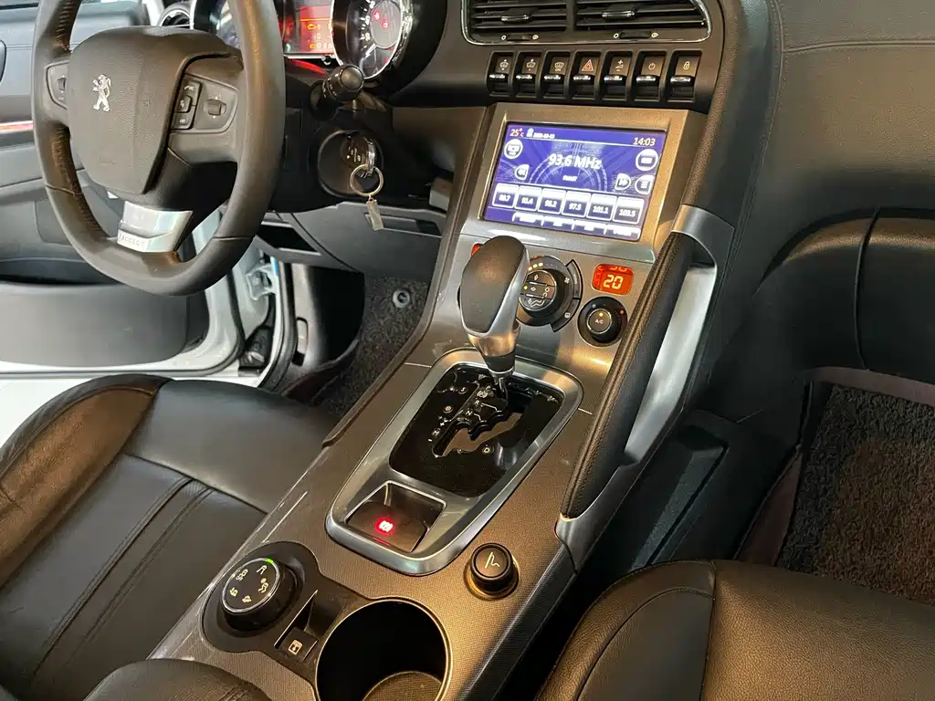 Peugeot 3008 — миниатюра 12