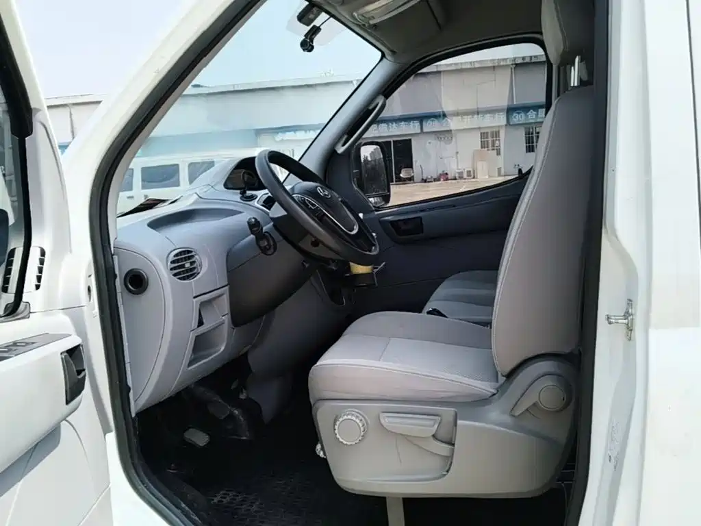 MAXUS V80 — миниатюра 15