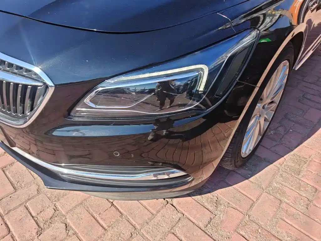 Buick LaCrosse — миниатюра 24