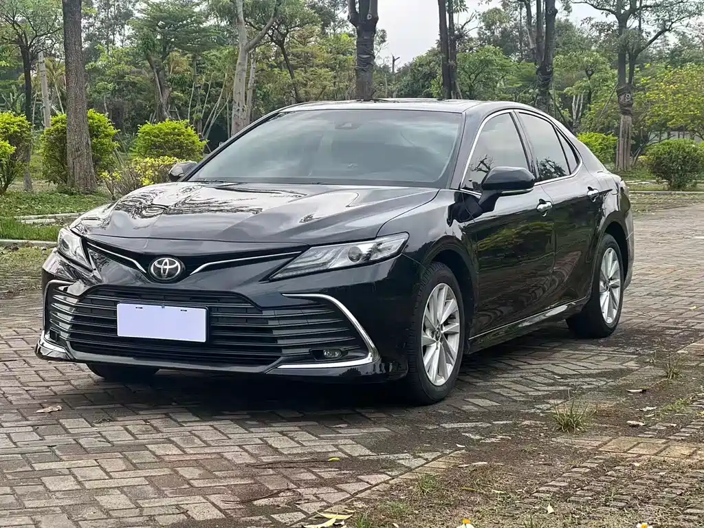 Toyota Camry 2021