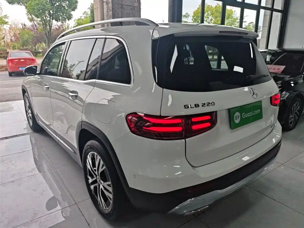 Mercedes-Benz GLB 2024 GLB 220
