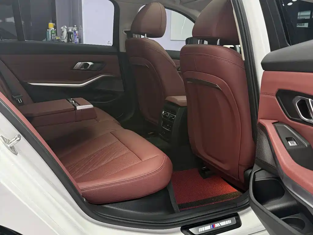 BMW 3 Series — миниатюра 21