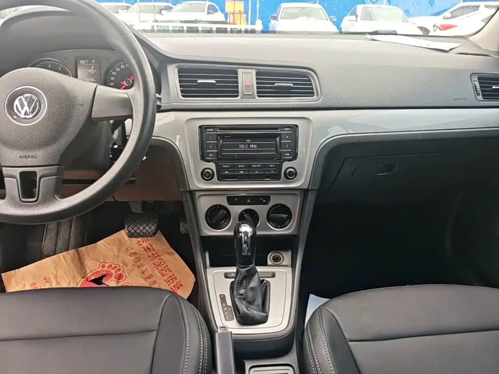Volkswagen Lavida — миниатюра 13