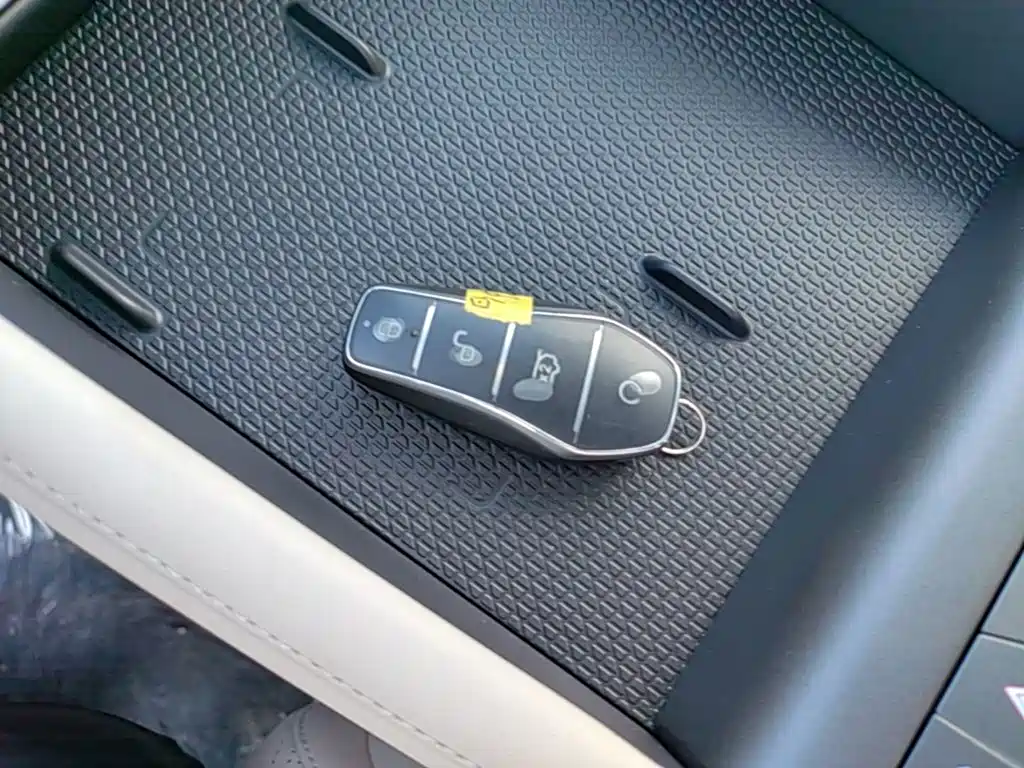 BYD Yuan UP — миниатюра 9