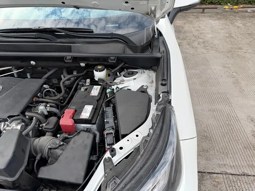 Toyota RAV4 — миниатюра 17
