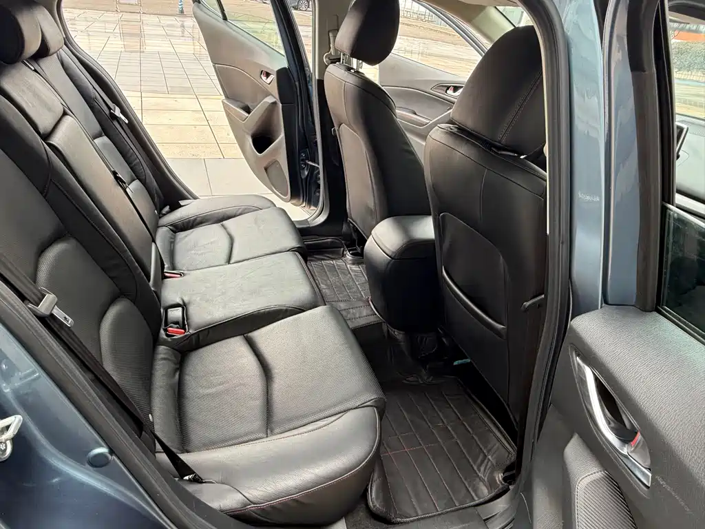 Mazda 3 Axela — миниатюра 16