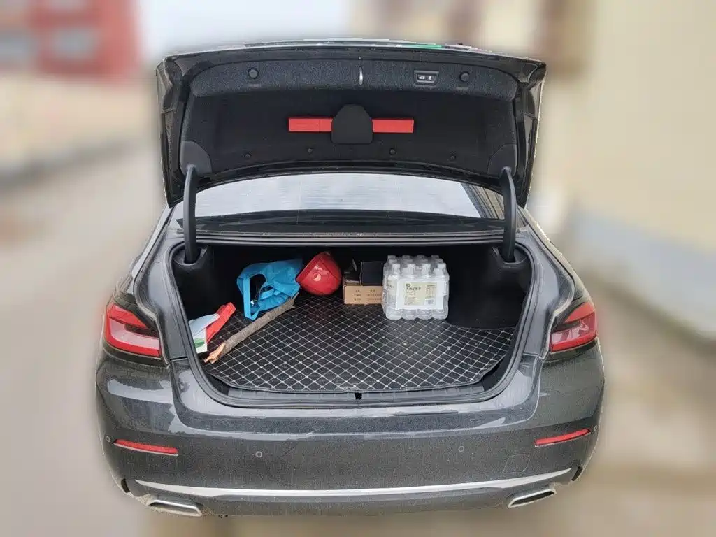 BMW 5 Series New Energy — миниатюра 20