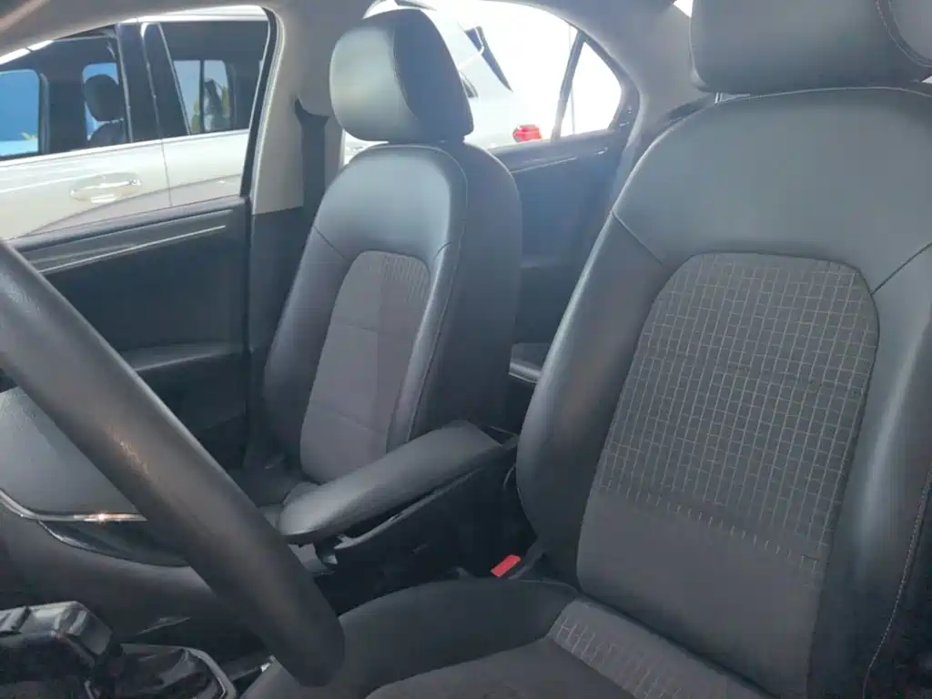 Volkswagen Santana — миниатюра 15