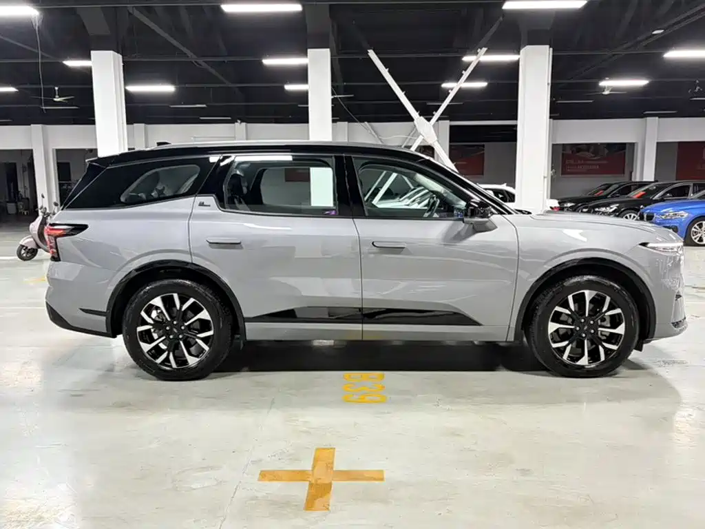 Ford Edge — миниатюра 10