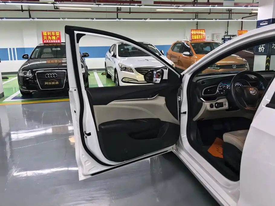 Buick Excelle — миниатюра 7