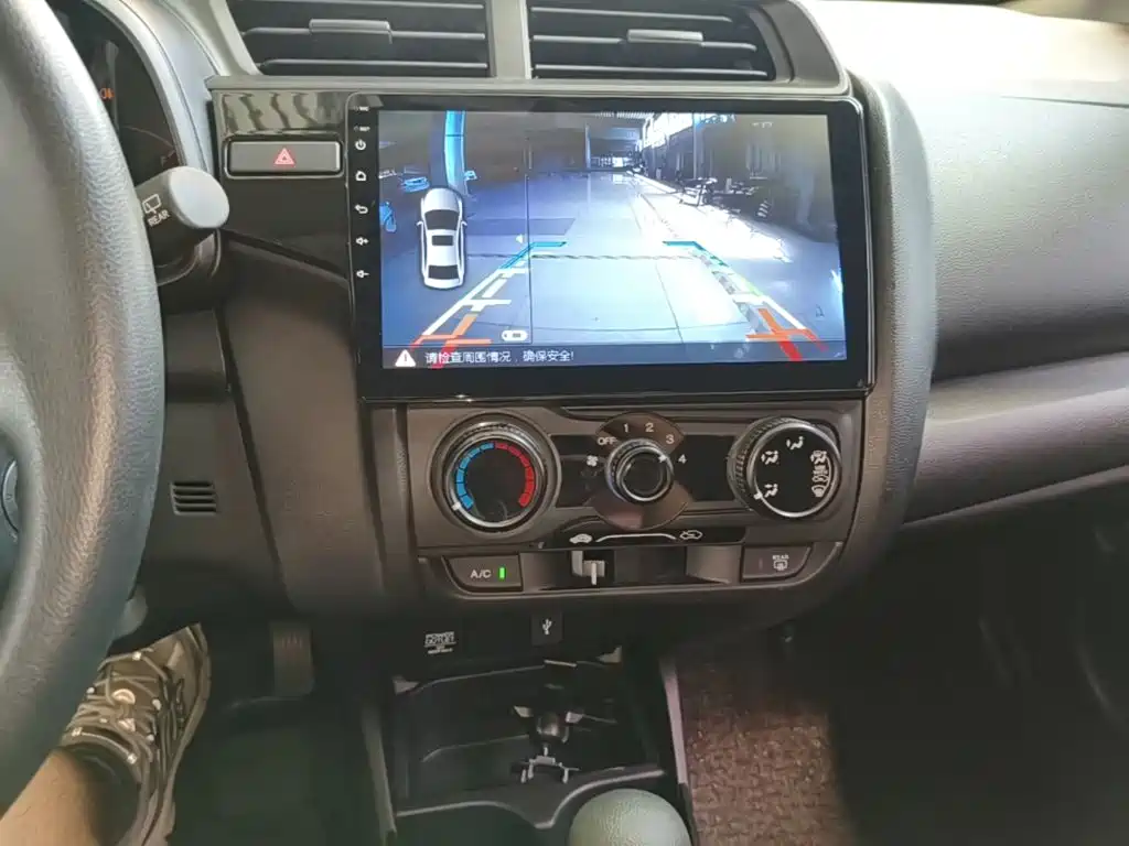 Honda Fit — миниатюра 13