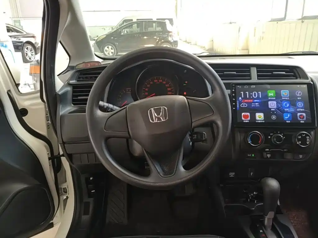 Honda Fit — миниатюра 11
