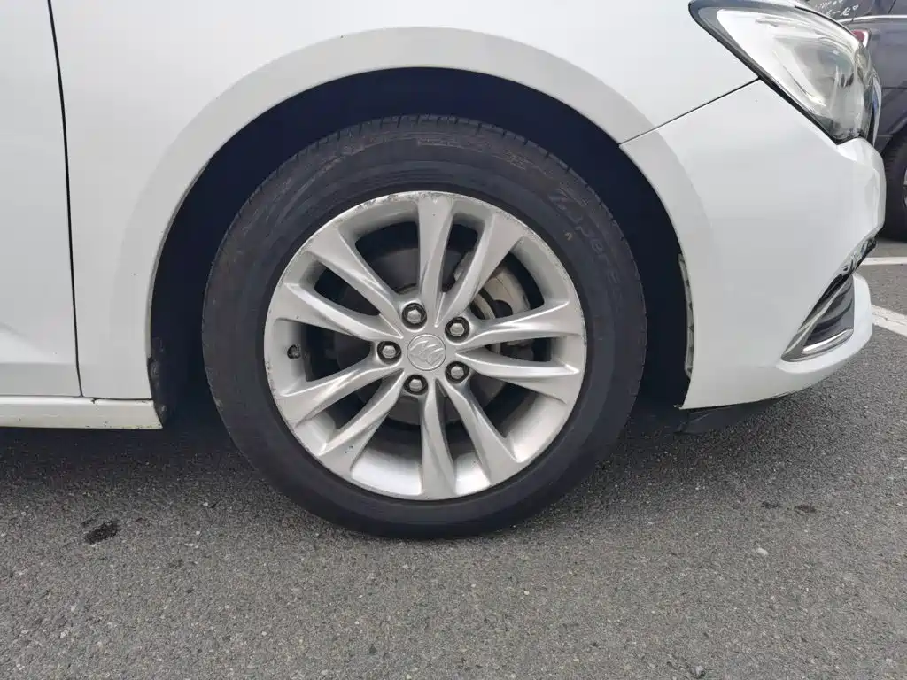 Buick Verano — миниатюра 8