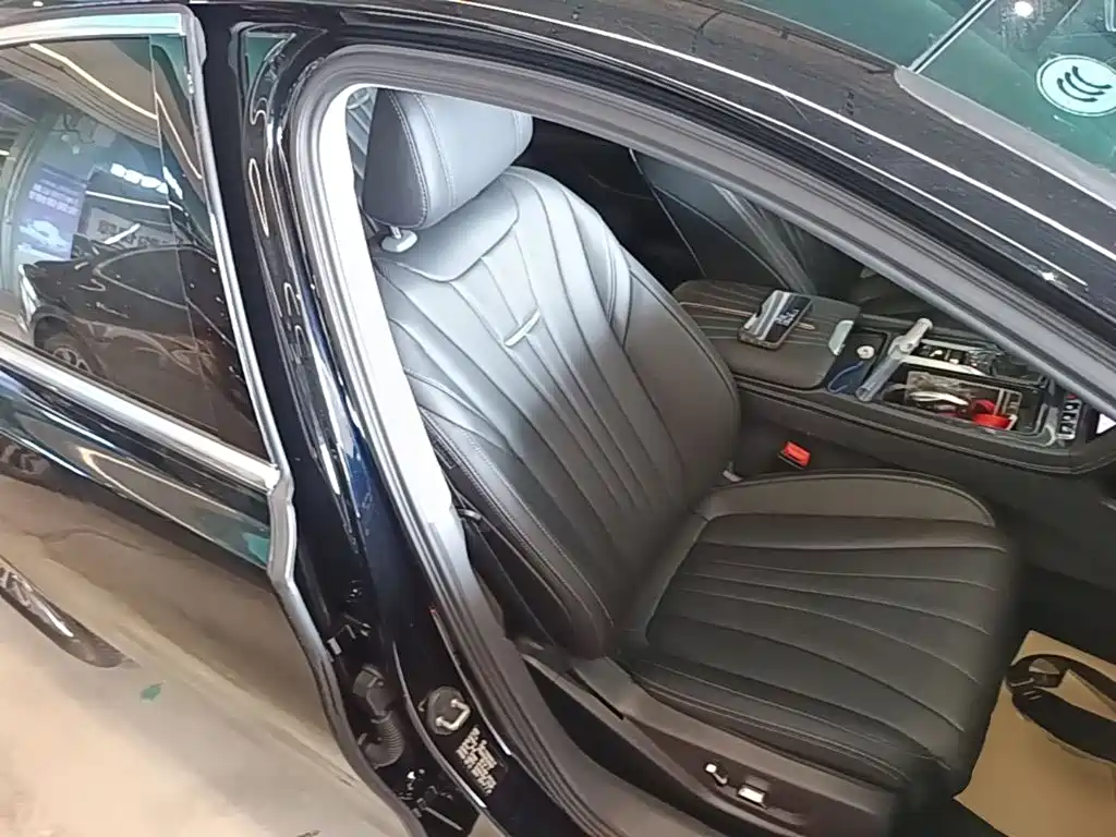 Hongqi Hongqi H5 — миниатюра 25