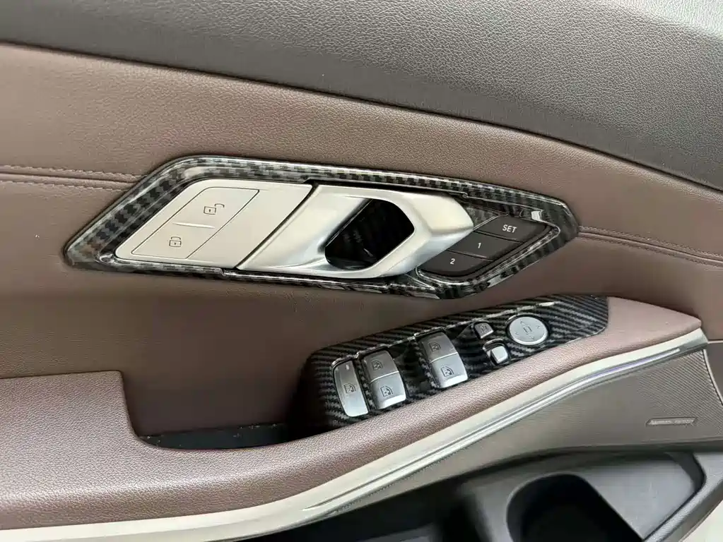 BMW 3 Series — миниатюра 13