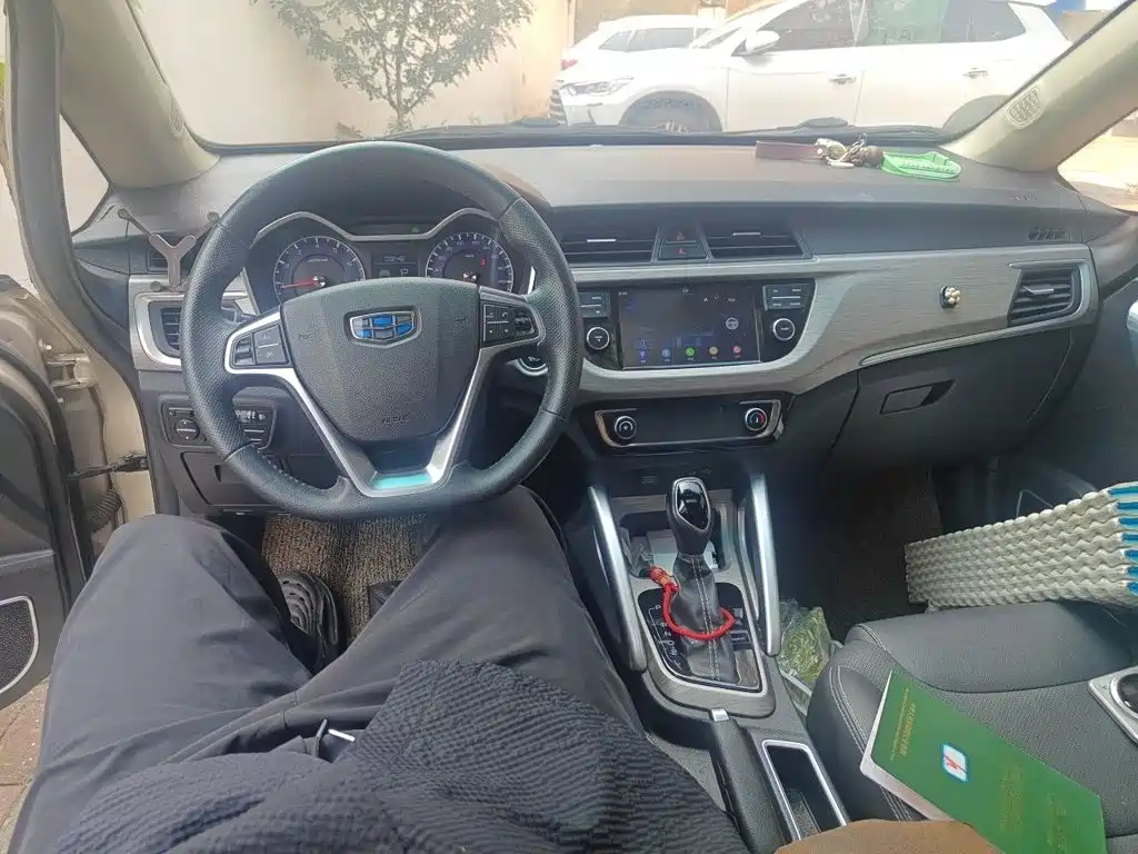 Geely Vision X3 — миниатюра 13