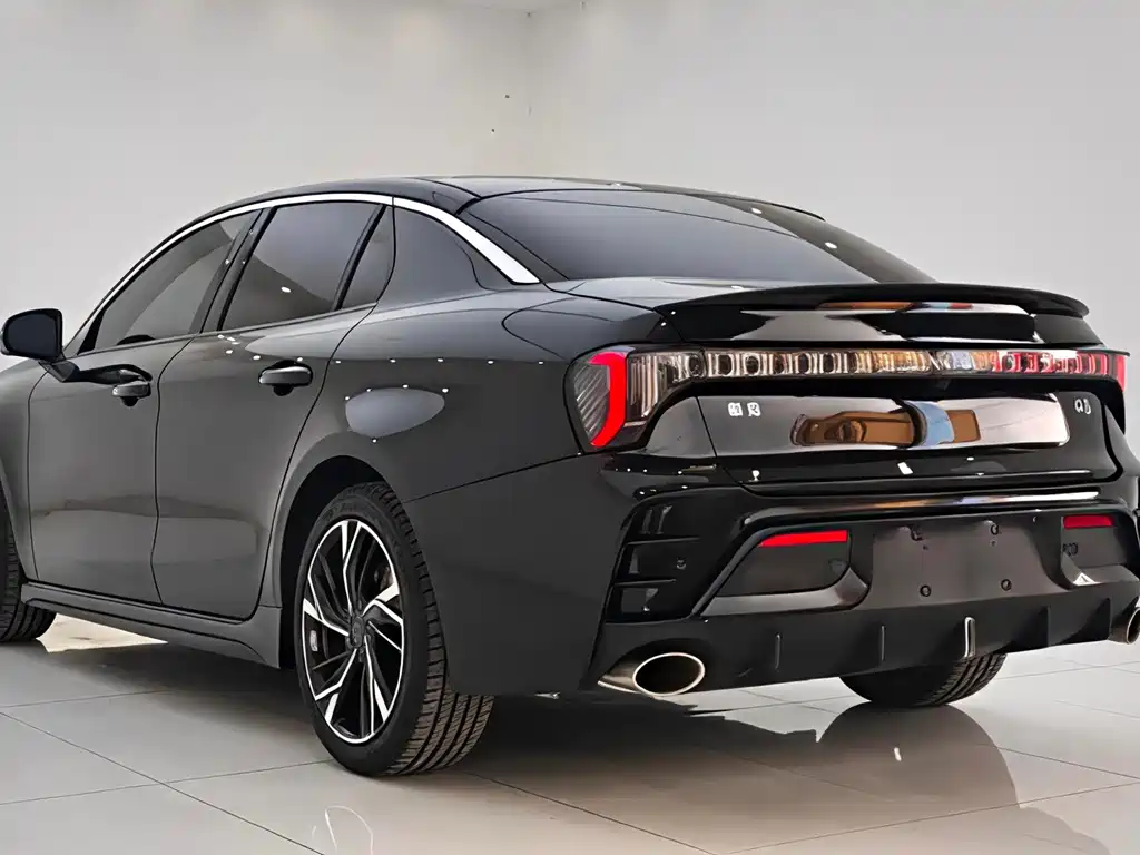 Lynk & Co 03 — миниатюра 7