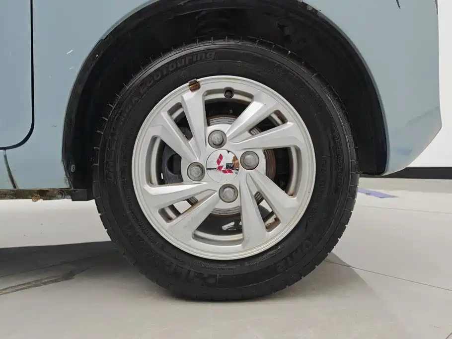 Wuling MINIEV — миниатюра 6