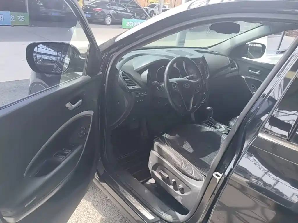 Hyundai Santa Fe — миниатюра 21