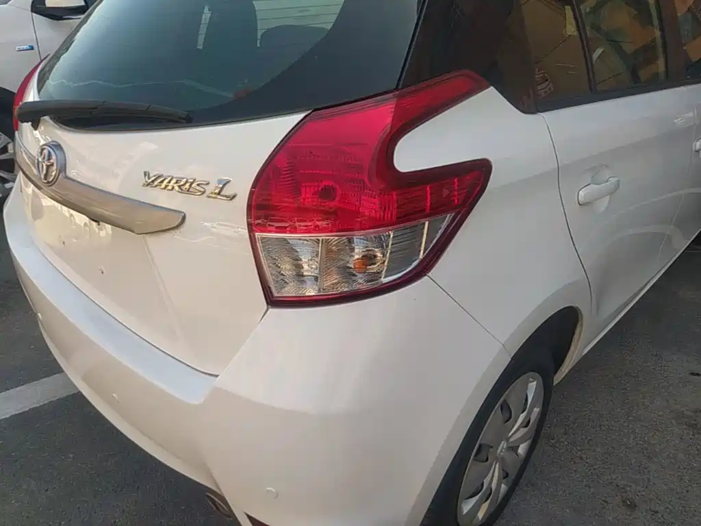 Toyota Yaris L — миниатюра 8